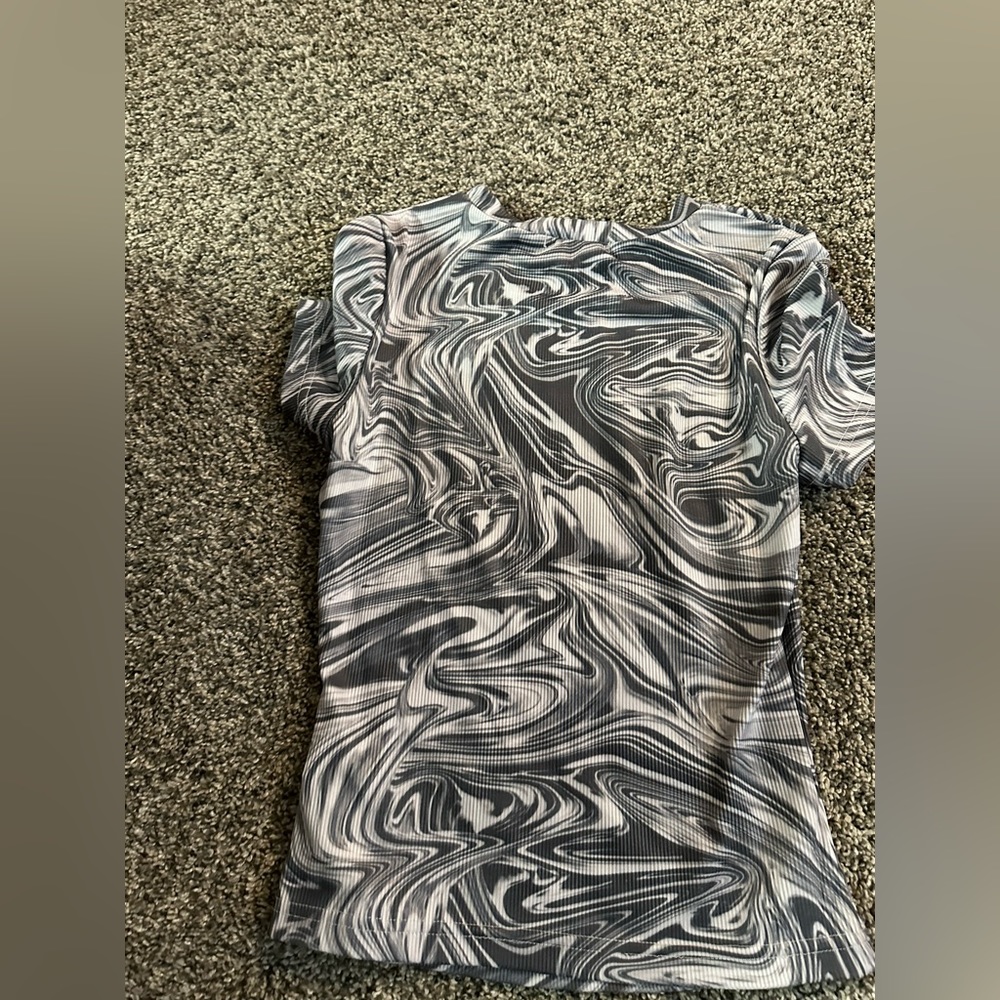 Marble Top - Picture 2 of 3